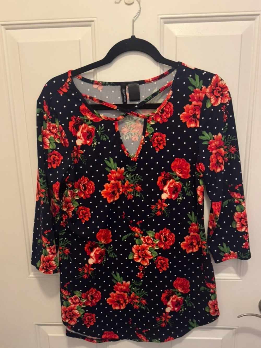 Kristin Nicole Women’s Floral Navy Long Sleeve Top with Red Bouquet Print